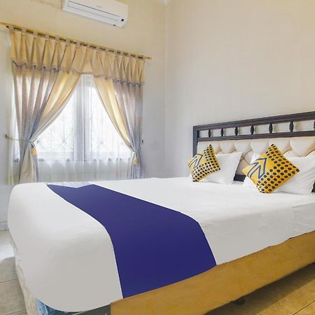 Spot On 91620 Skypiea Guest House Tasikmalaya Ngoại thất bức ảnh