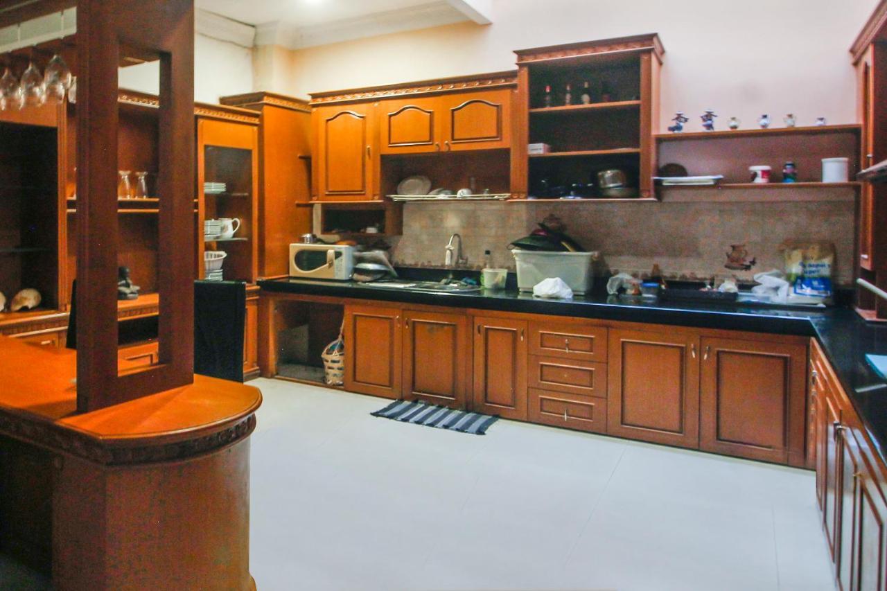 Spot On 91620 Skypiea Guest House Tasikmalaya Ngoại thất bức ảnh