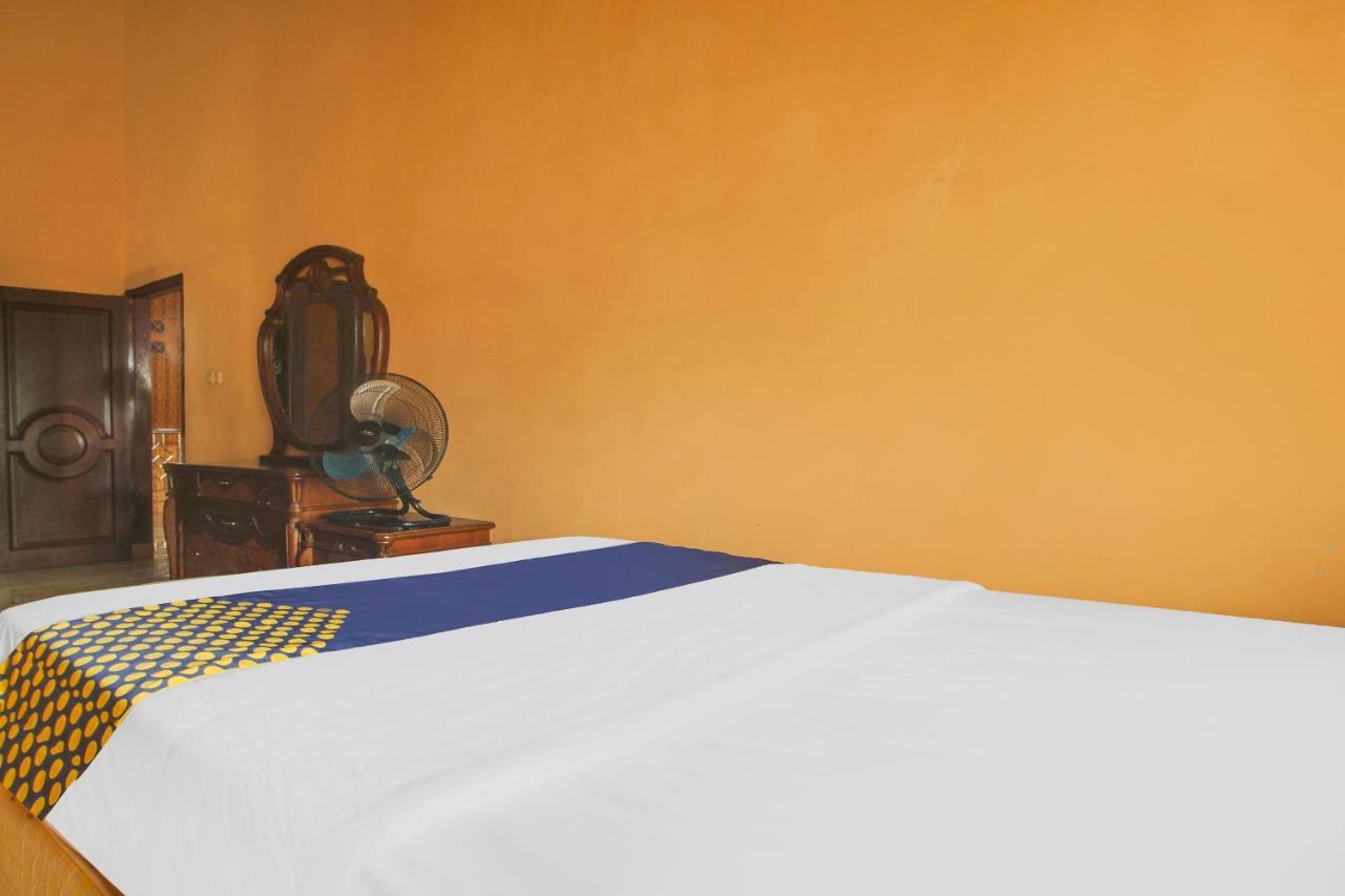 Spot On 91620 Skypiea Guest House Tasikmalaya Ngoại thất bức ảnh