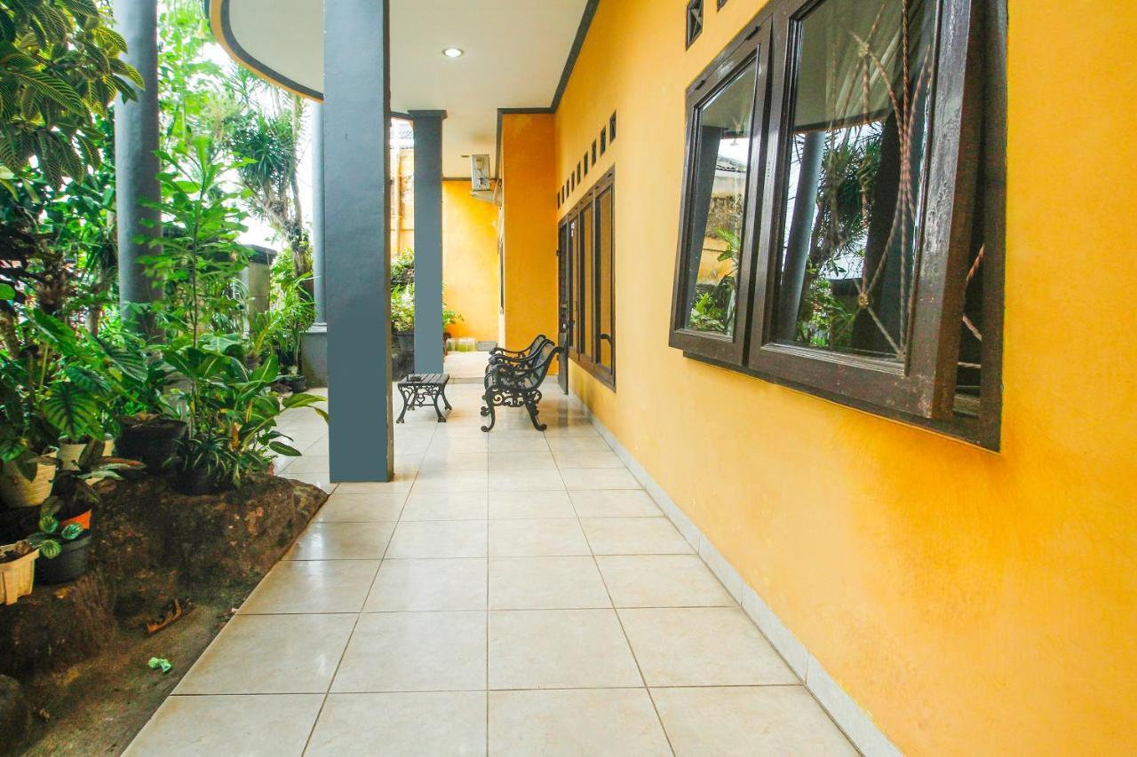 Spot On 91620 Skypiea Guest House Tasikmalaya Ngoại thất bức ảnh