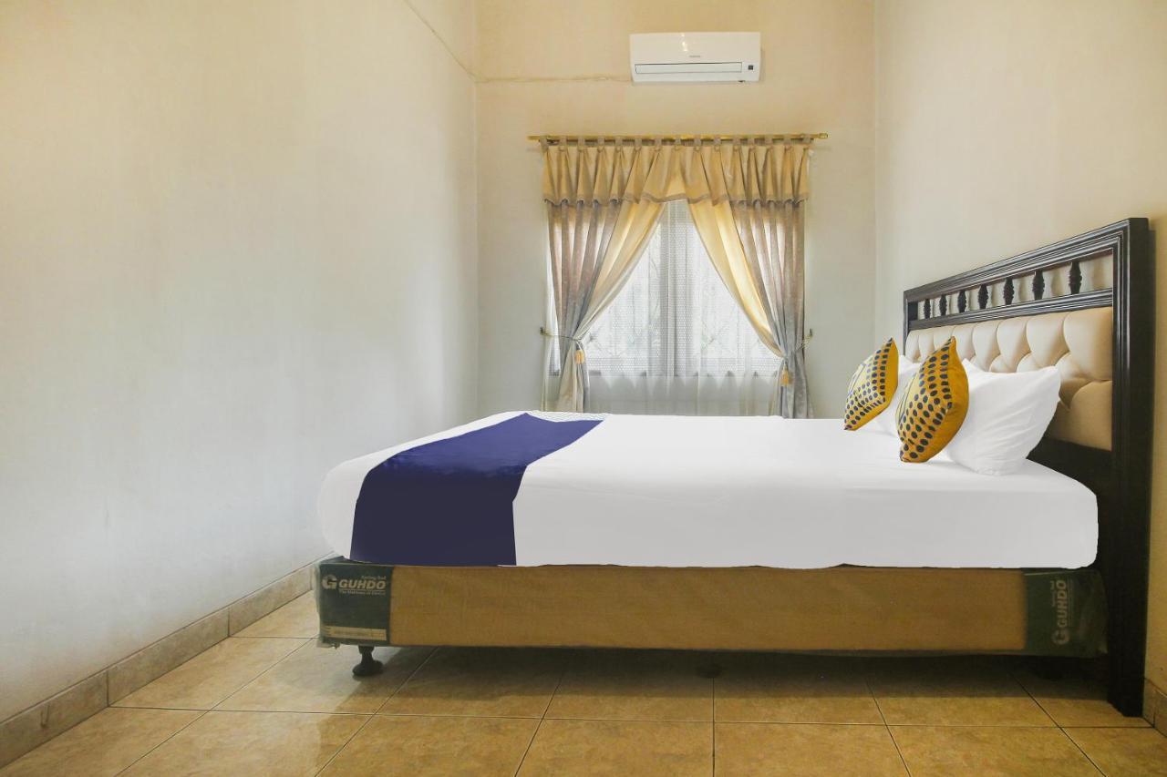Spot On 91620 Skypiea Guest House Tasikmalaya Ngoại thất bức ảnh