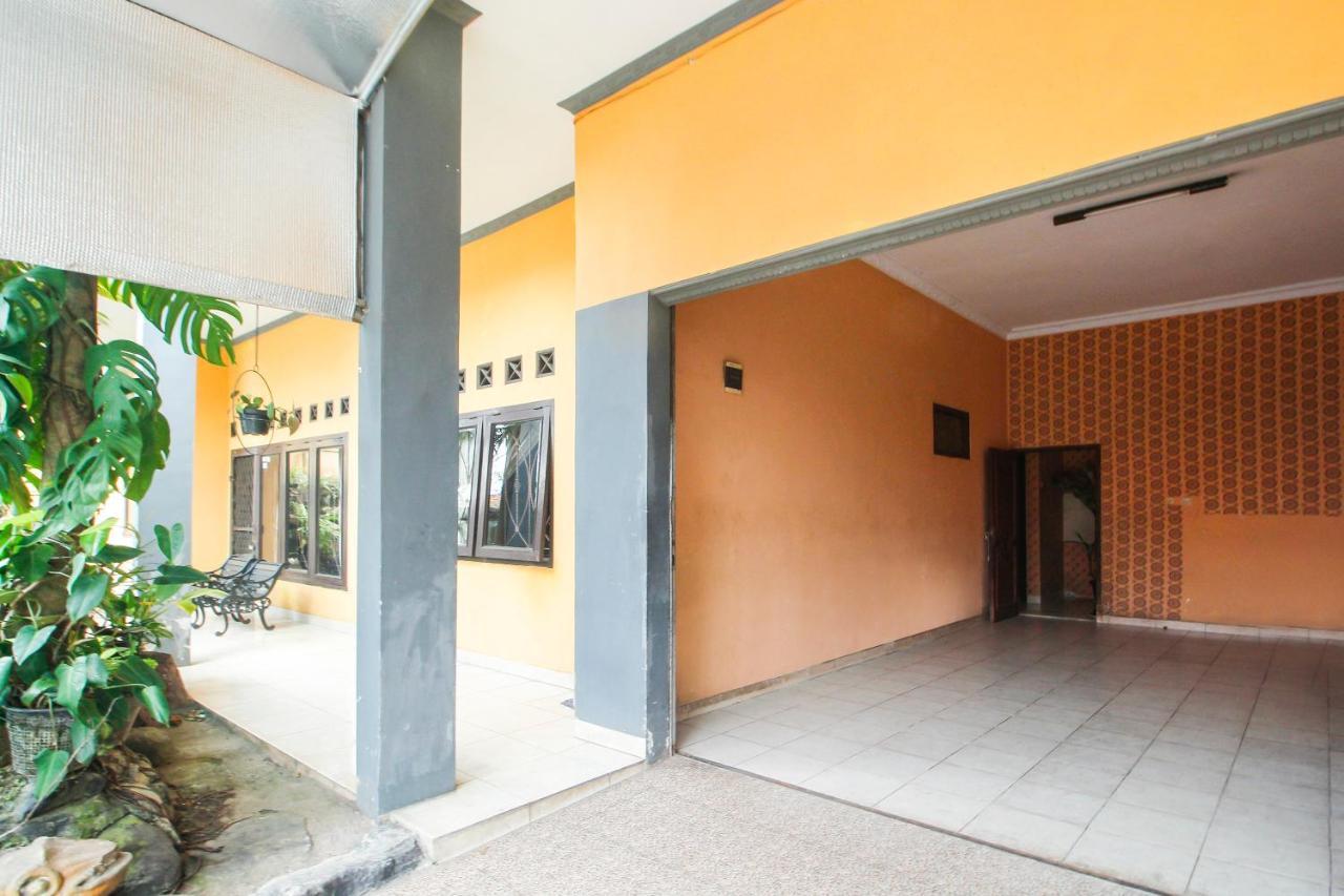 Spot On 91620 Skypiea Guest House Tasikmalaya Ngoại thất bức ảnh