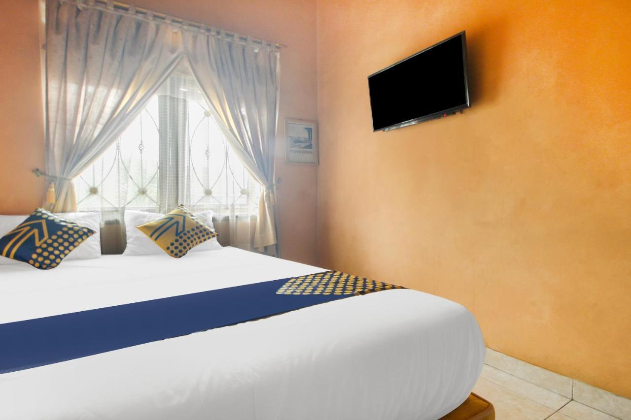 Spot On 91620 Skypiea Guest House Tasikmalaya Ngoại thất bức ảnh