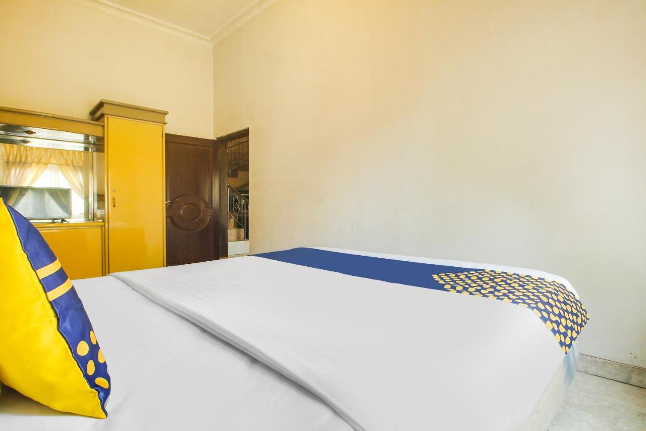 Spot On 91620 Skypiea Guest House Tasikmalaya Ngoại thất bức ảnh