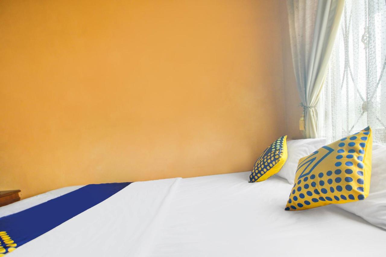 Spot On 91620 Skypiea Guest House Tasikmalaya Ngoại thất bức ảnh